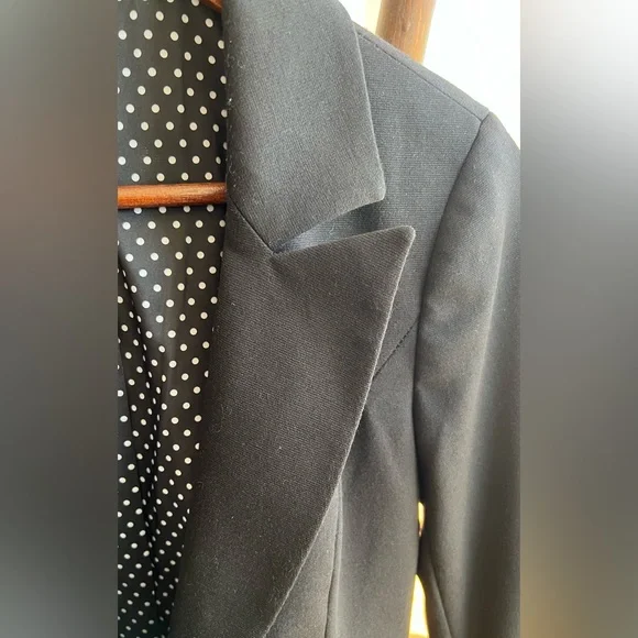 WHBM Black Blazer with Polka Dot Liner Machine Washable One Button Closure 2 - Picture 12 of 16
